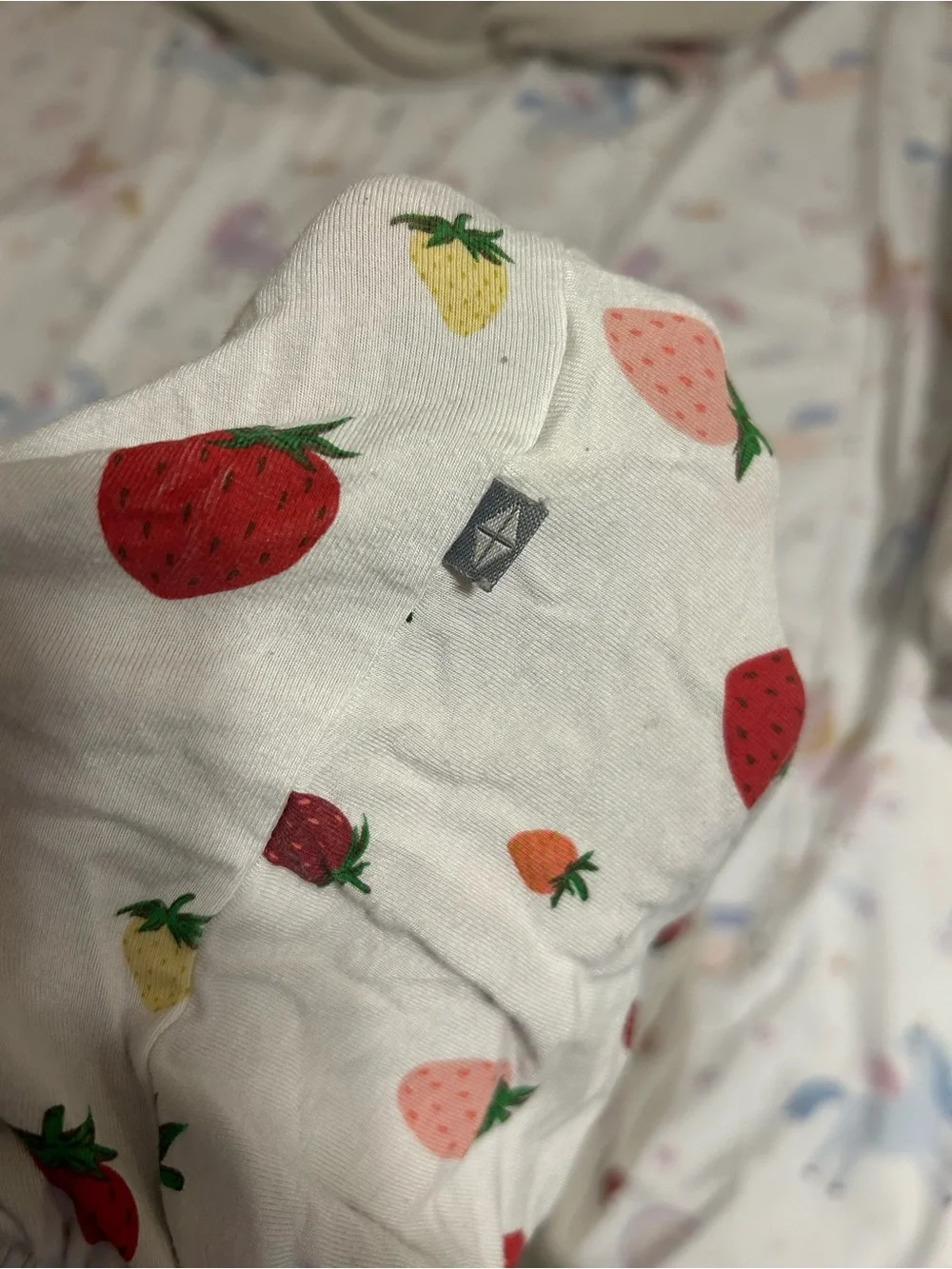Kyte Baby Strawberry Print Crib Sheet - Bamboo